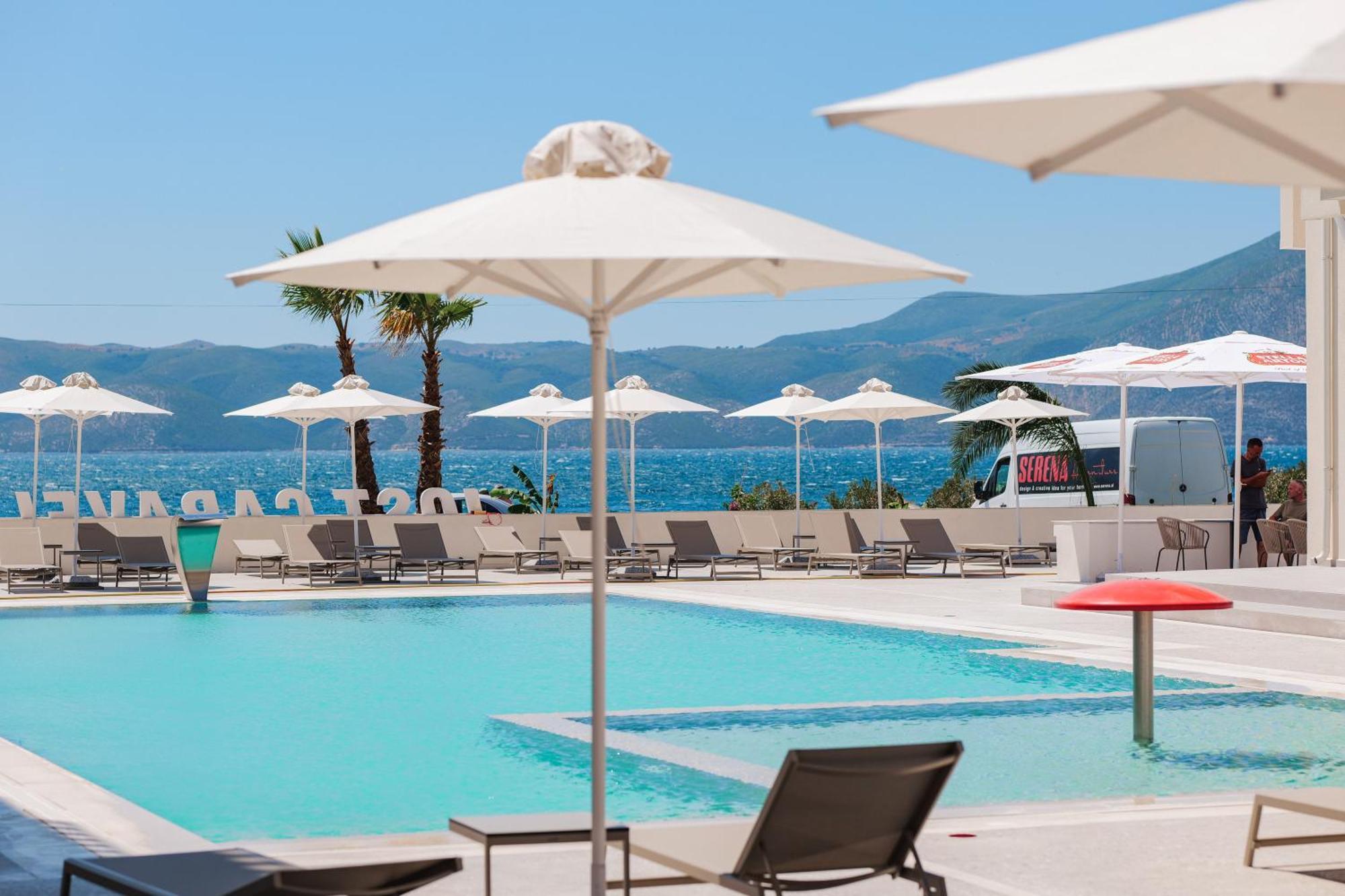 Jost Caravel Hotel Radhime Exterior photo